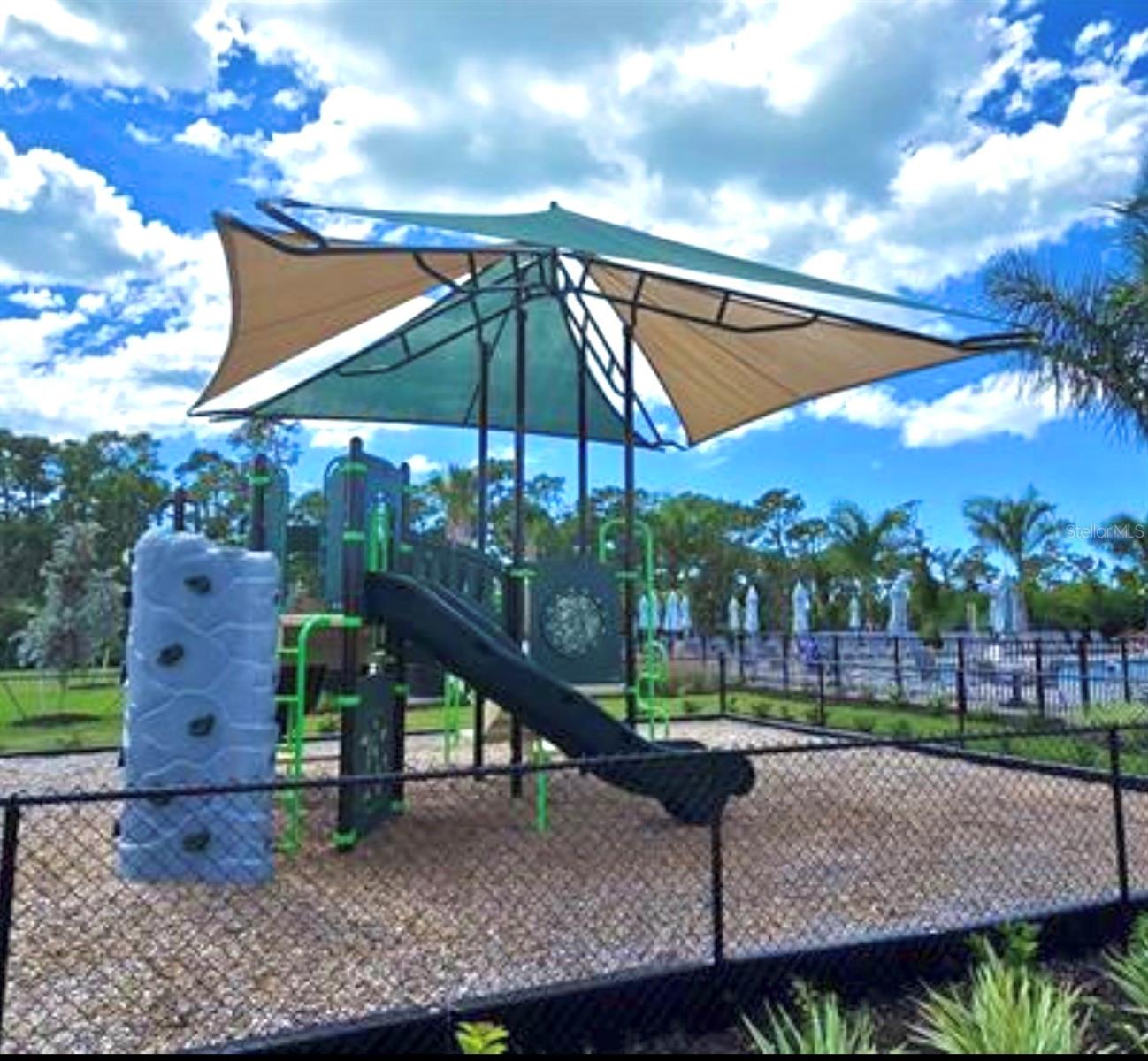 8117 SAINT KITTS CIR