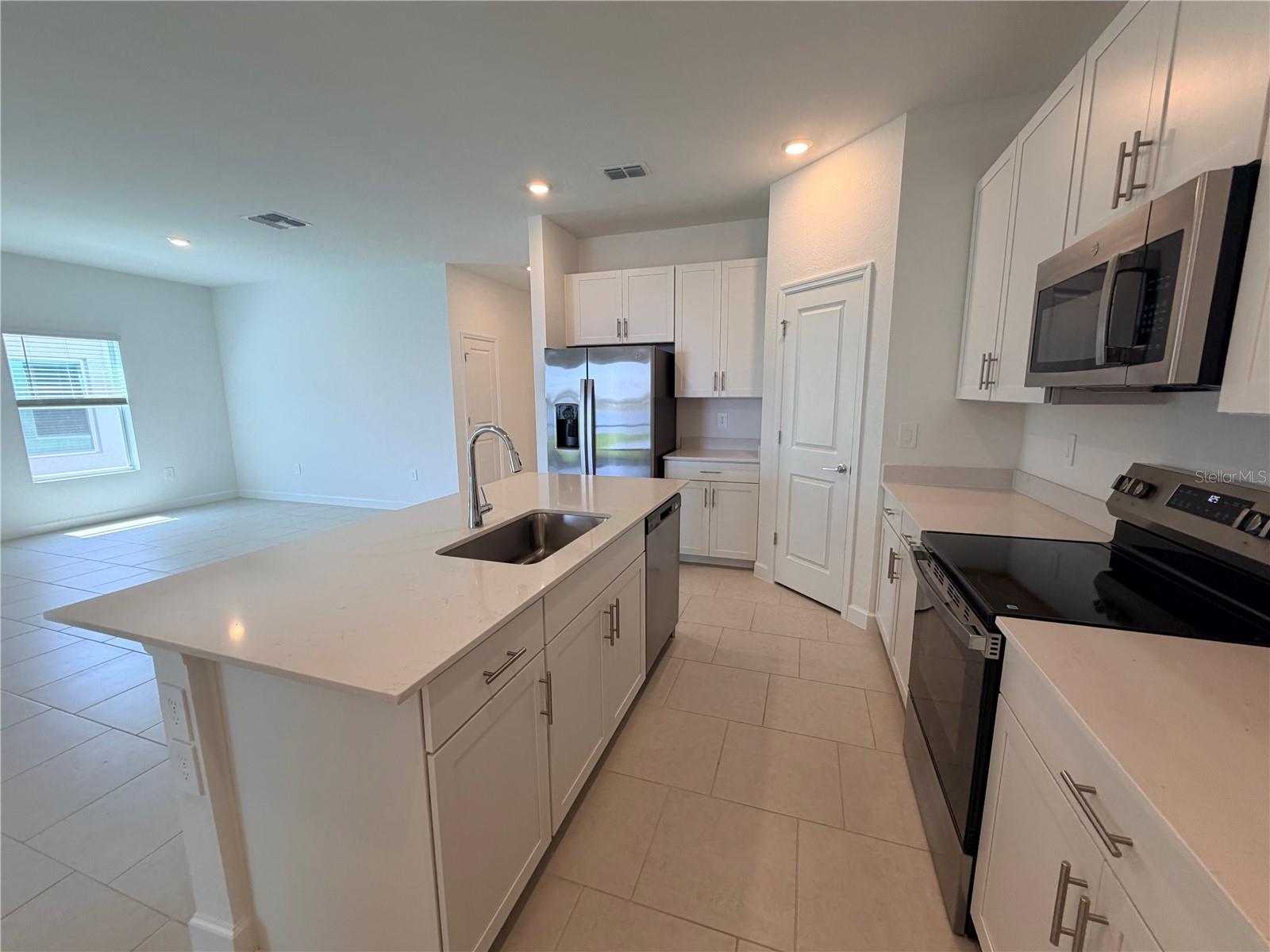 8152 SAINT KITTS CIR