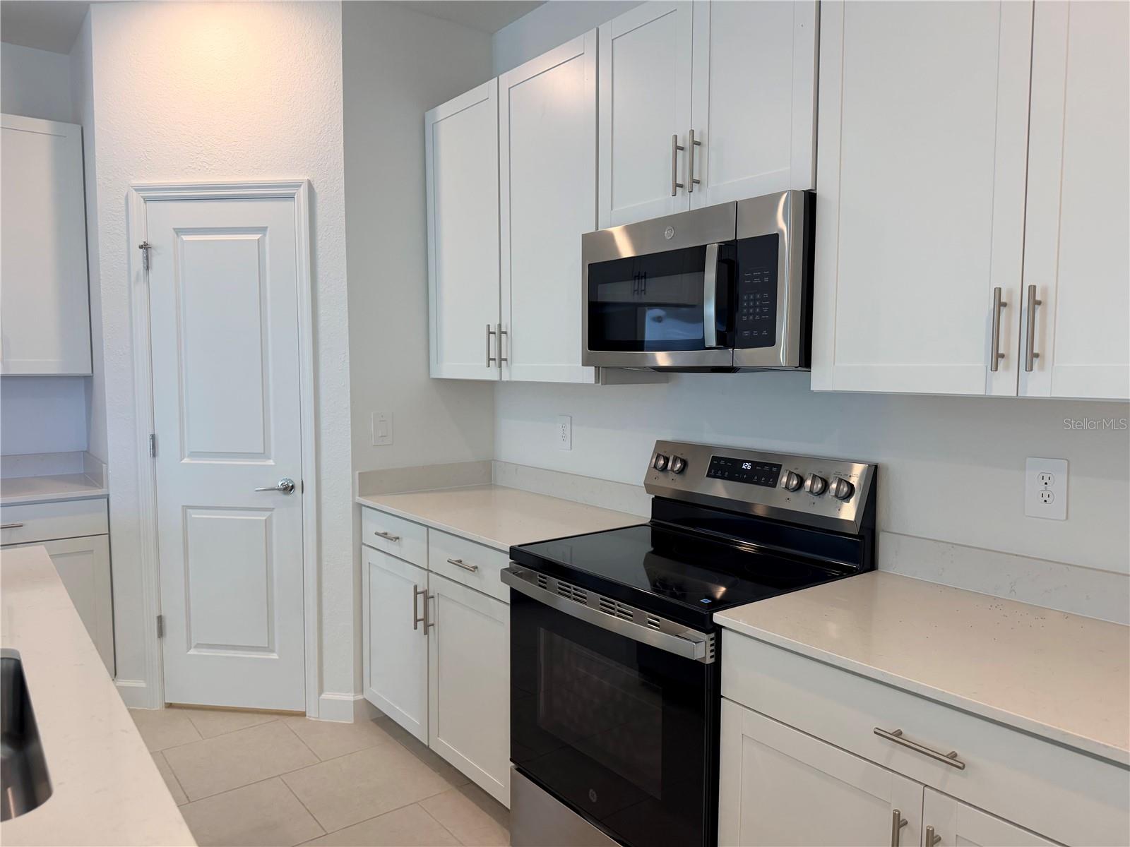 8152 SAINT KITTS CIR