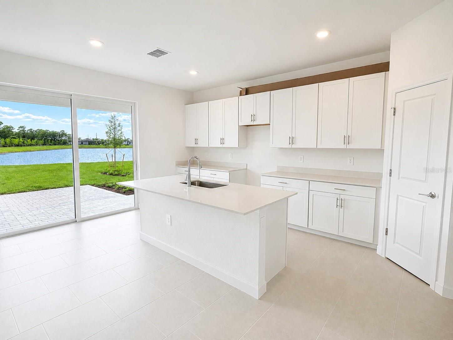 8182 SAINT KITTS CIR