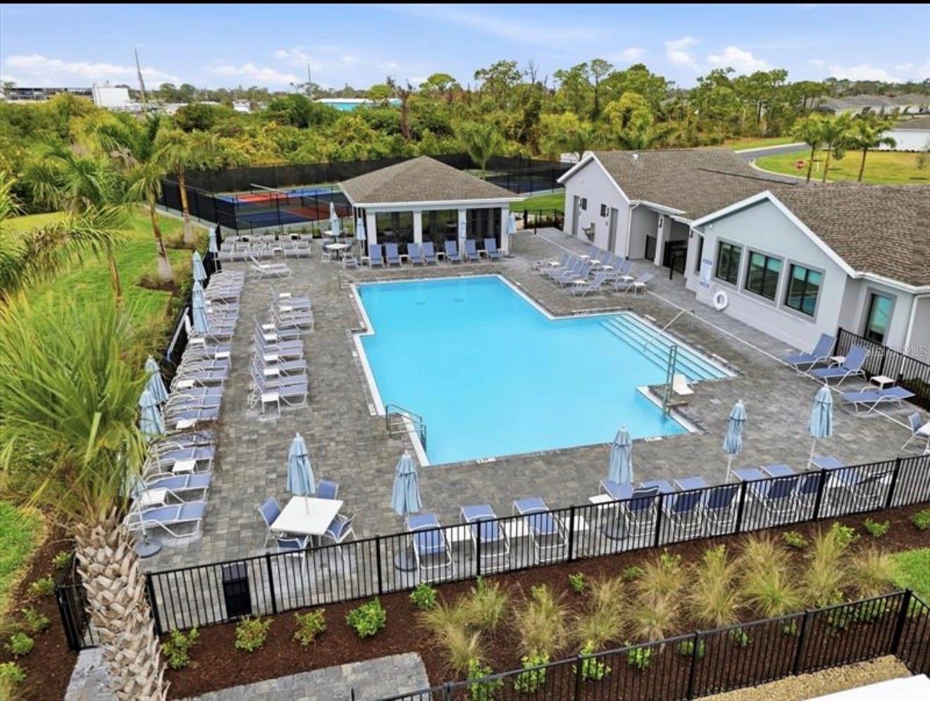 8710 SAINT KITTS CIR
