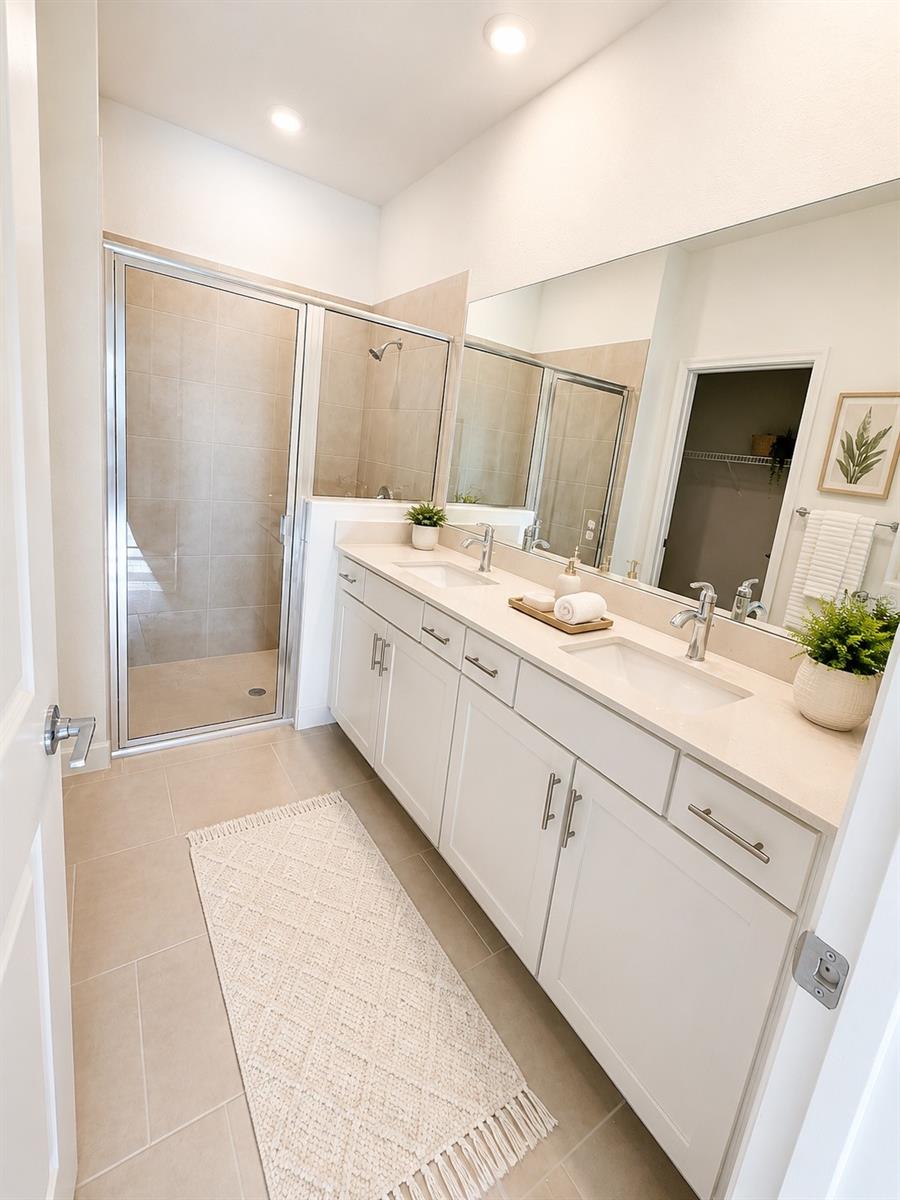 8212 SAINT KITTS CIR