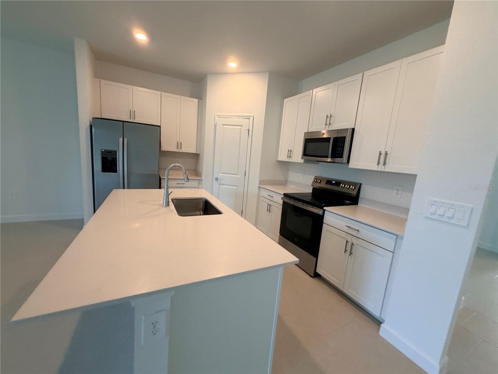 8176 SAINT KITTS CIR