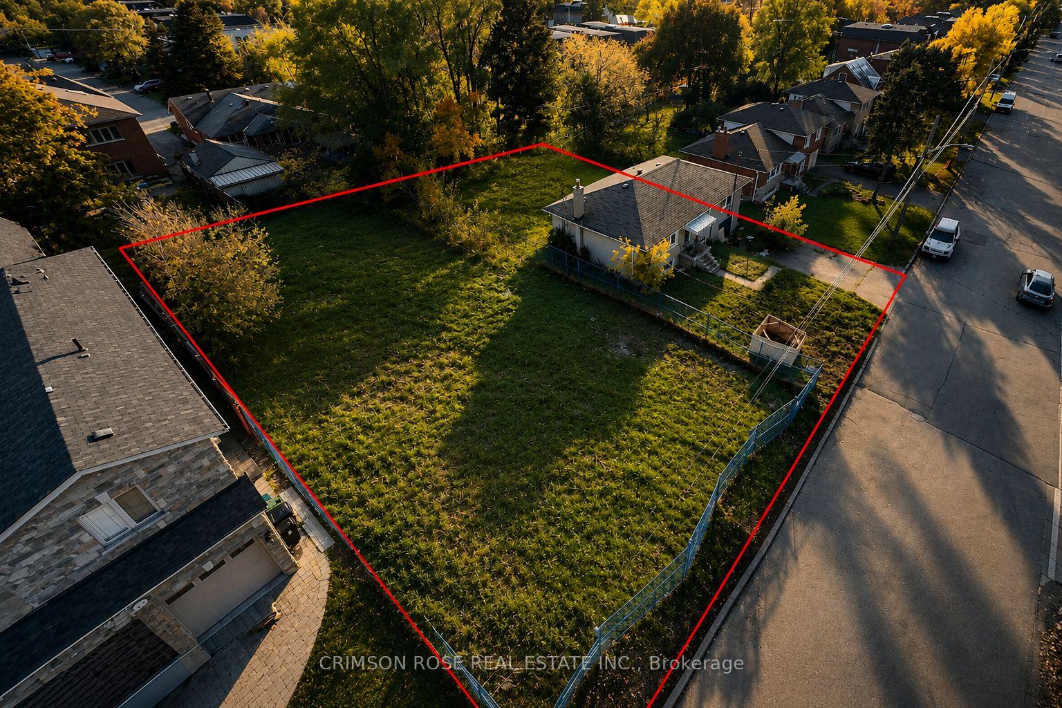 387 Hounslow Avenue