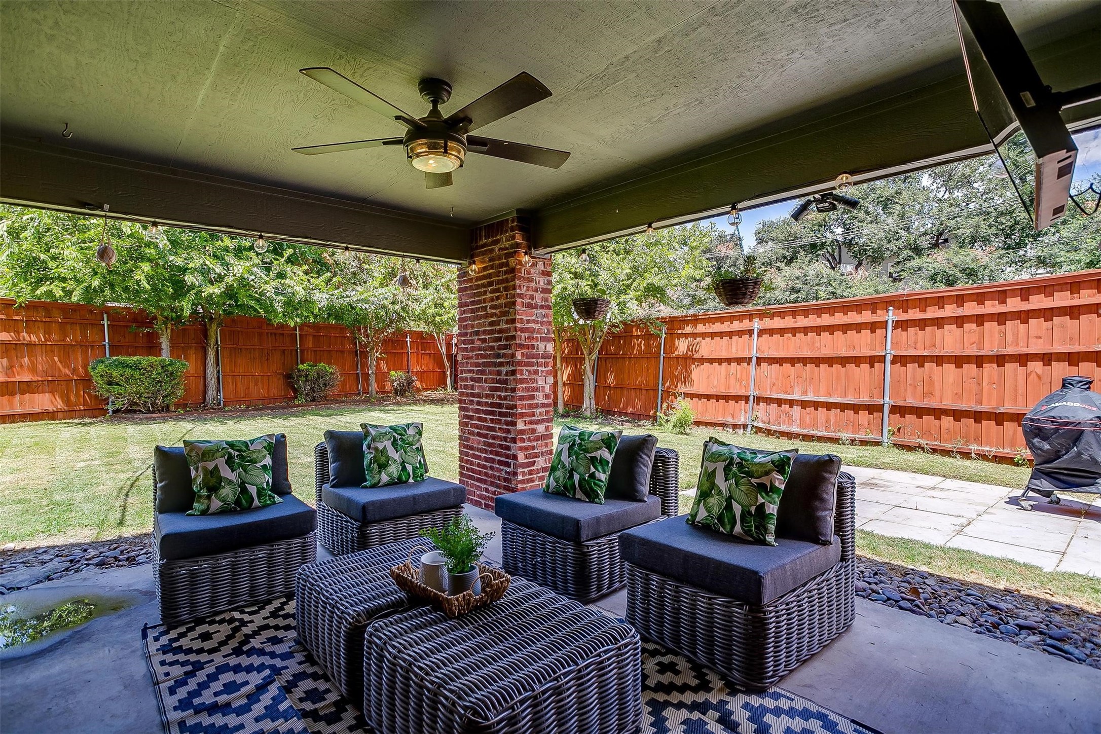 200 Casa Blanca Avenue