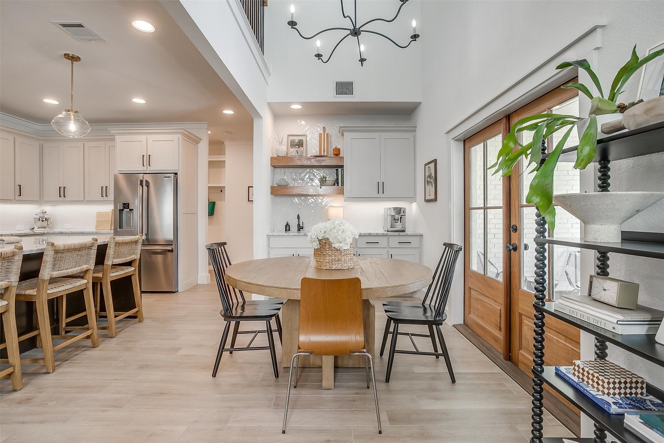 5716 Popken Drive