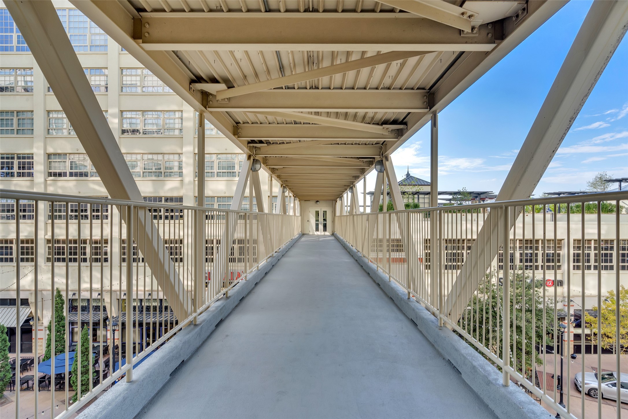 2600 W 7th Street 2746