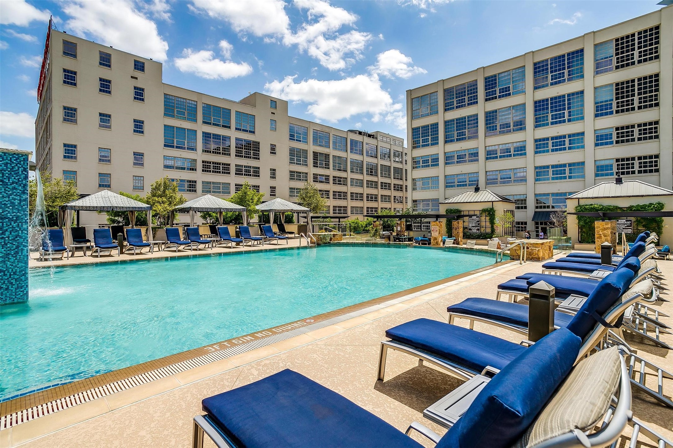 2600 W 7th Street 2746