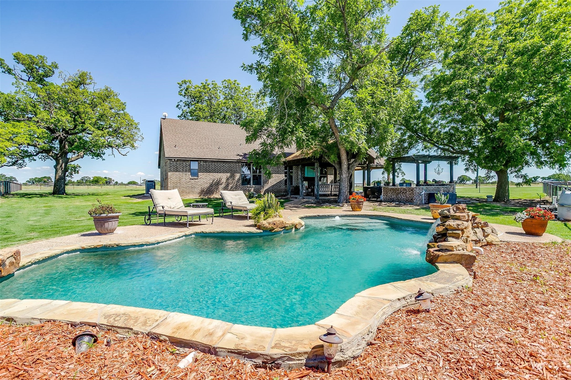 506 Cundiff Crafton Road