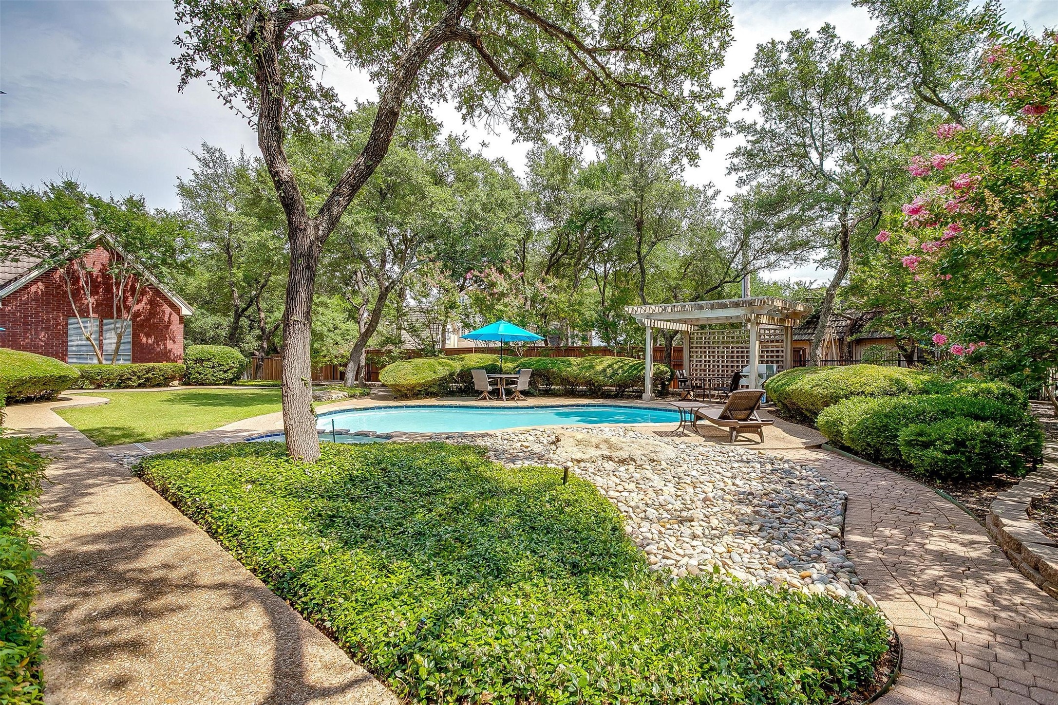 8921 Crest Ridge Drive