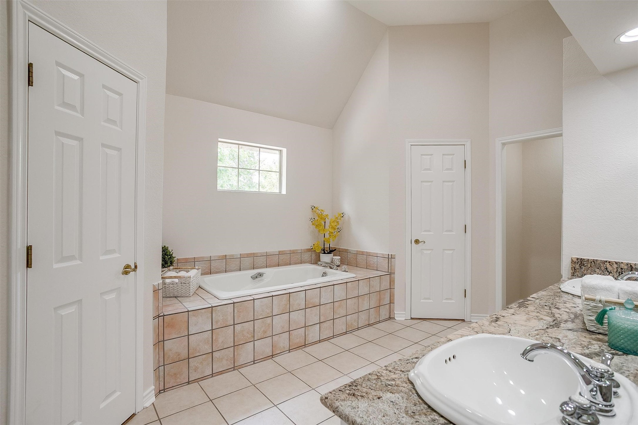 8921 Crest Ridge Drive