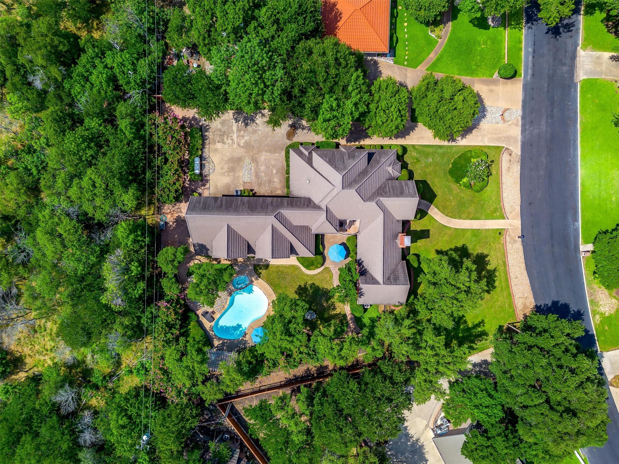 8921 Crest Ridge Drive