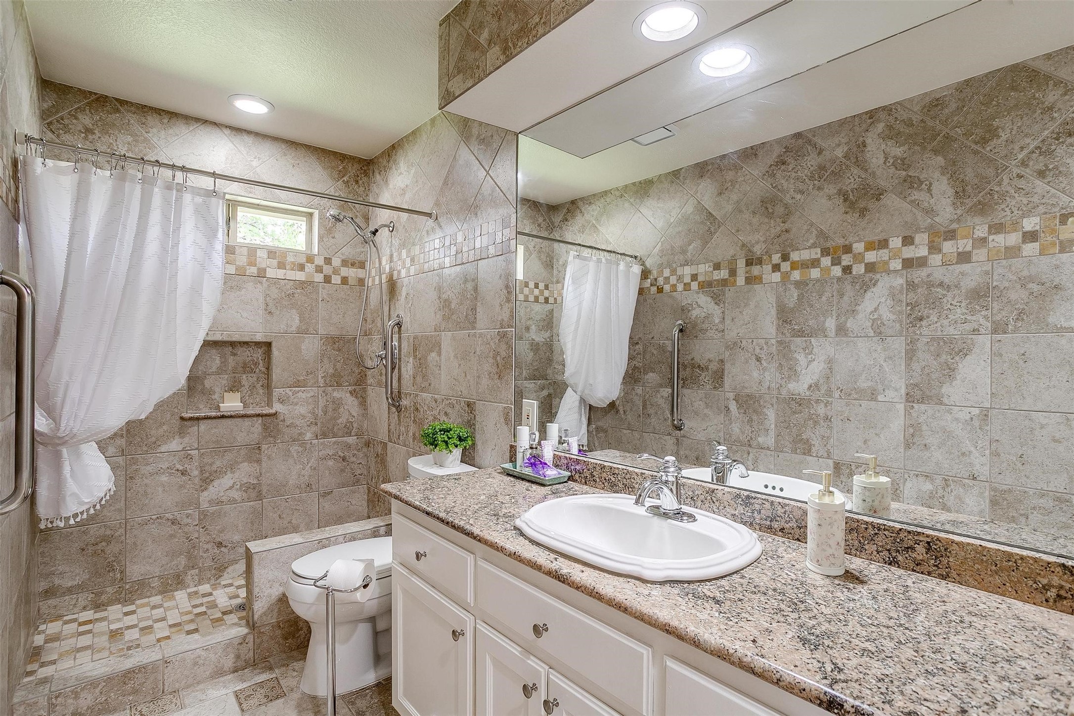 8921 Crest Ridge Drive