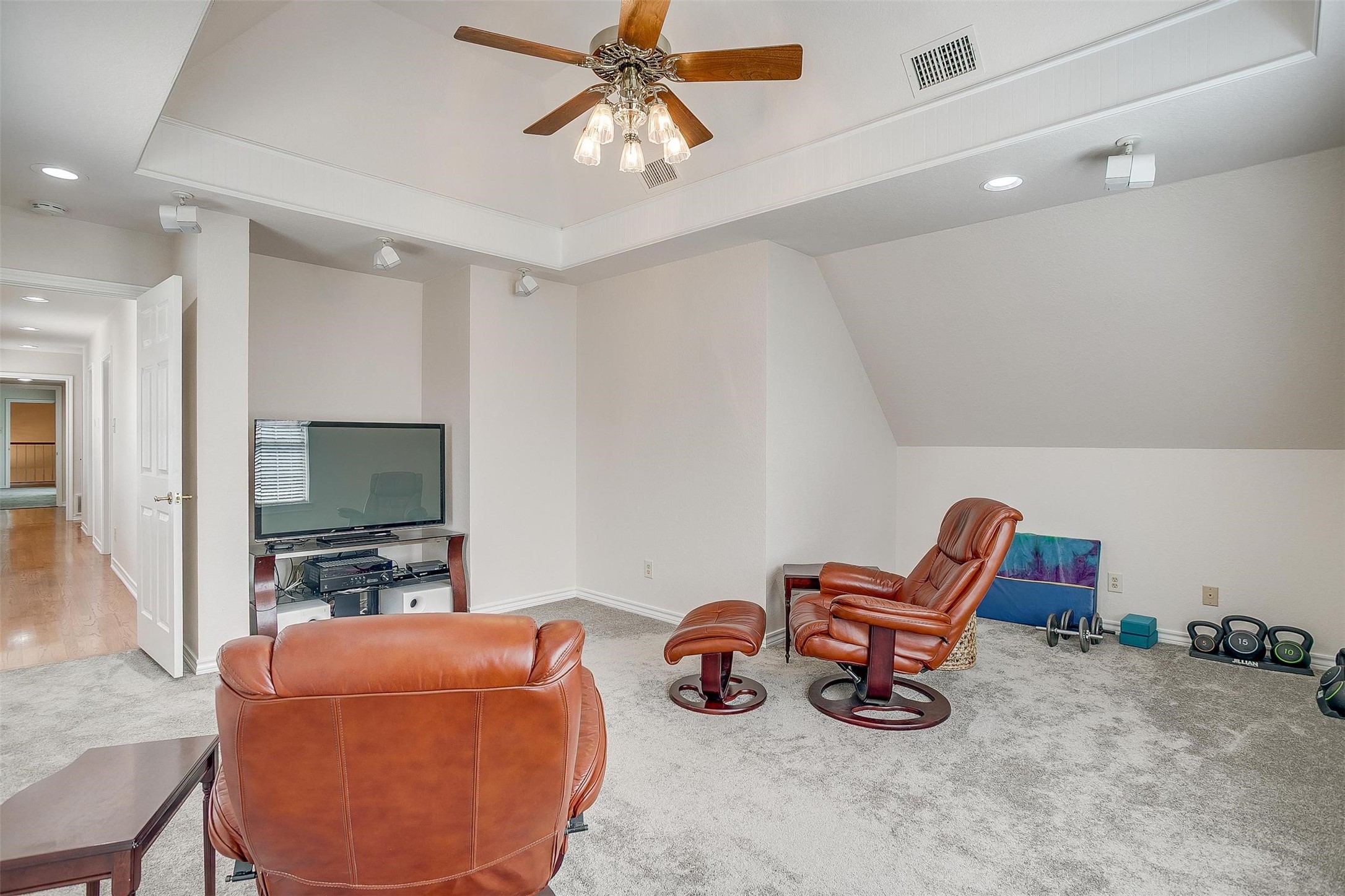 8921 Crest Ridge Drive