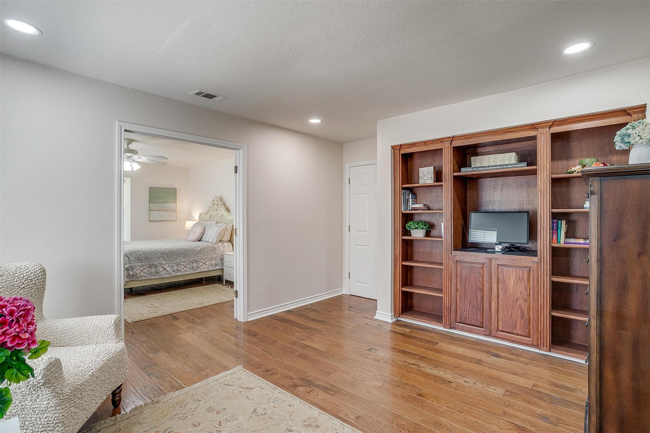 8921 Crest Ridge Drive