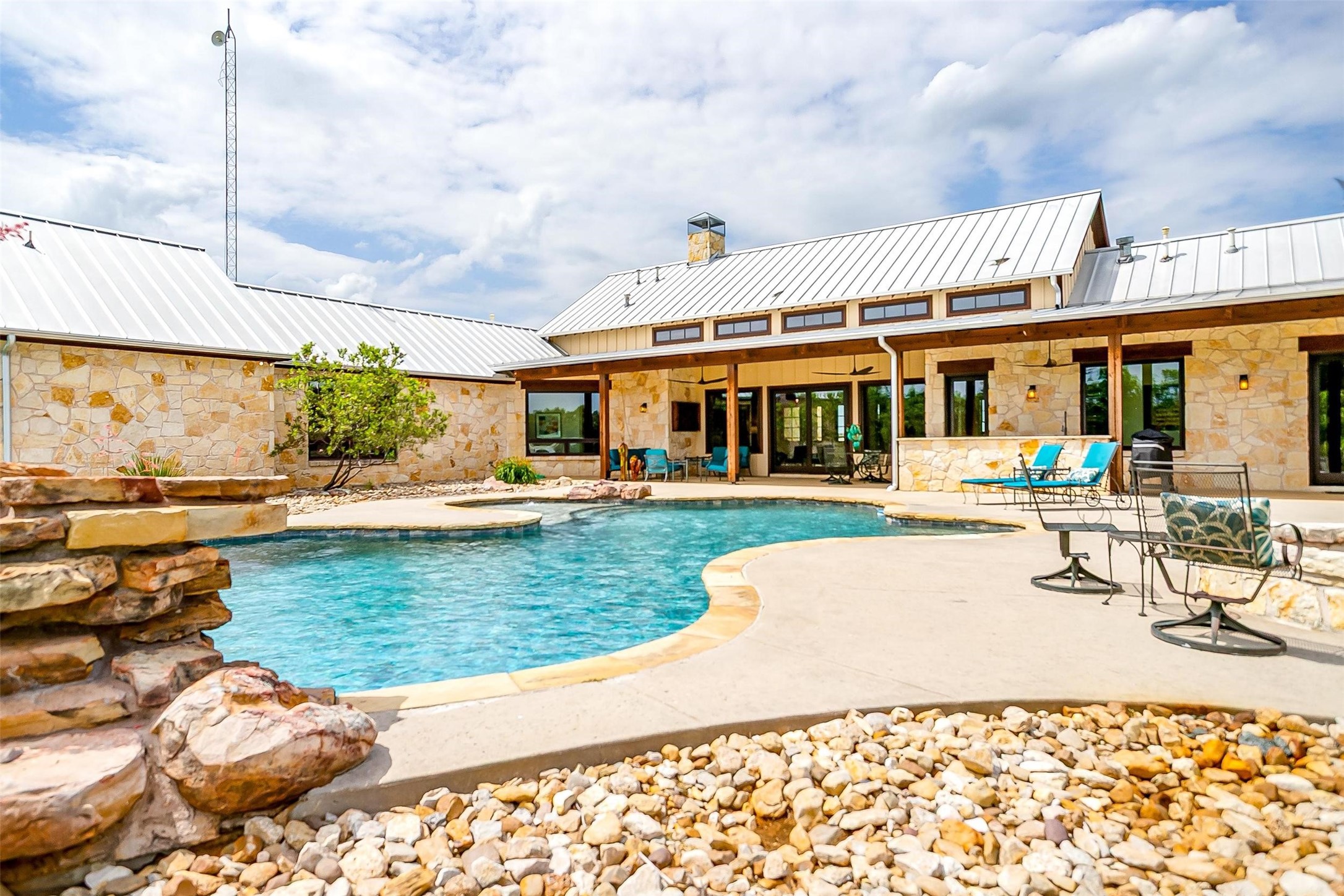 390 Chisum Trail Road