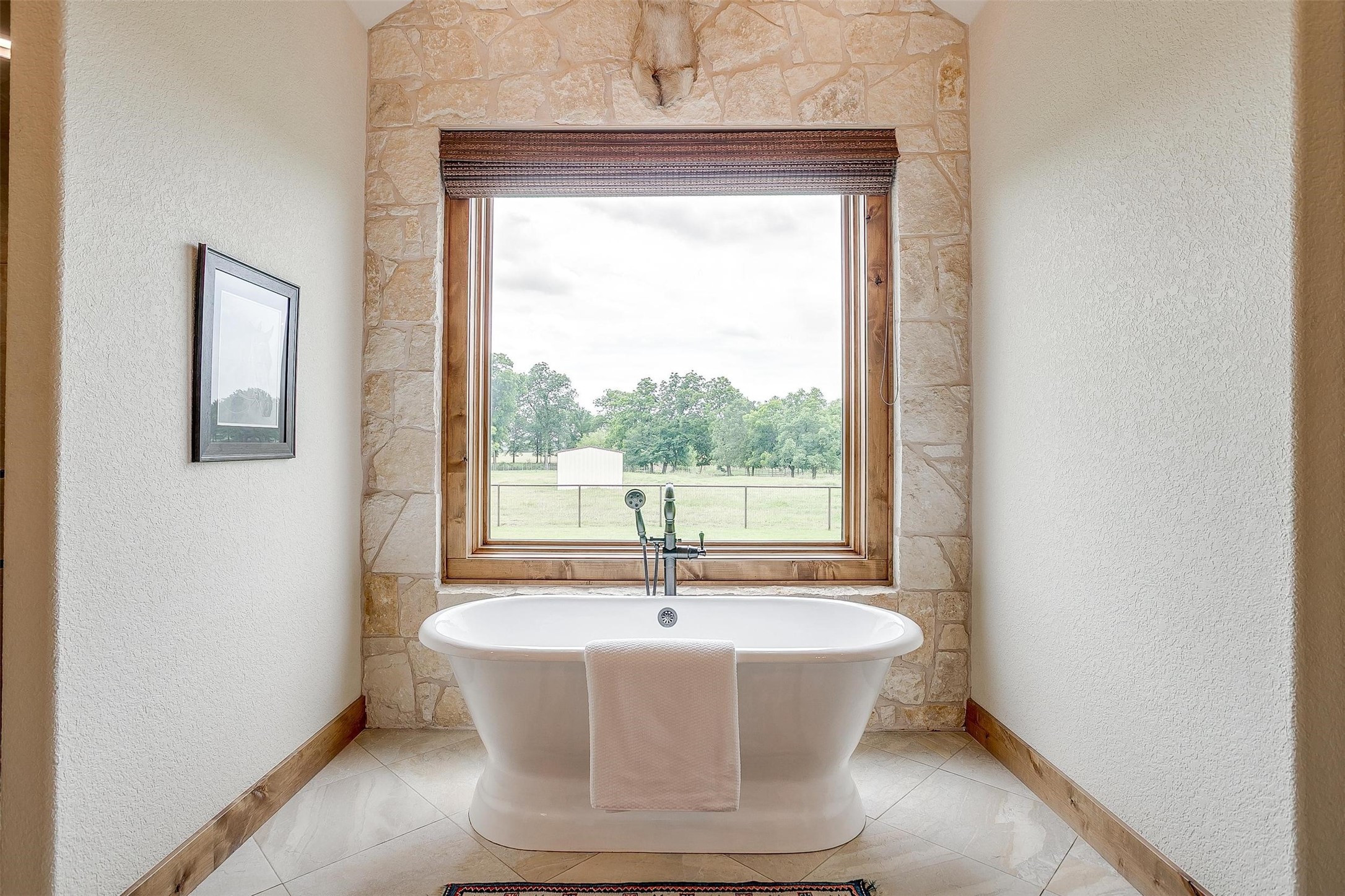 390 Chisum Trail Road