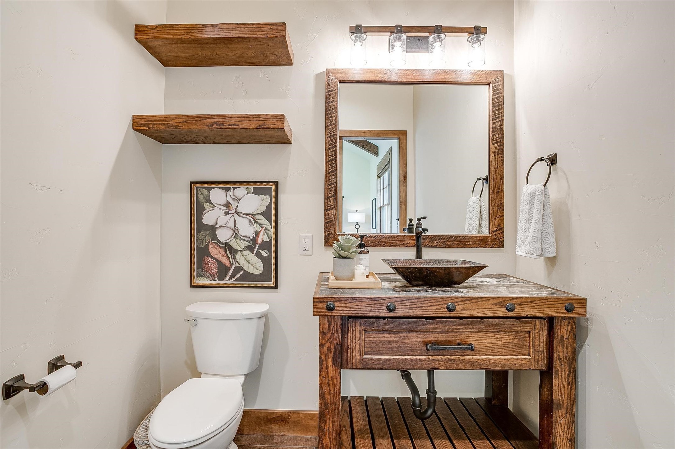 390 Chisum Trail Road