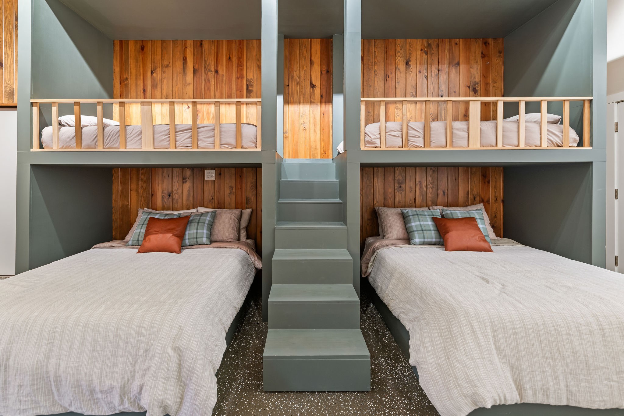 3773 Cottonwood Creek Rd