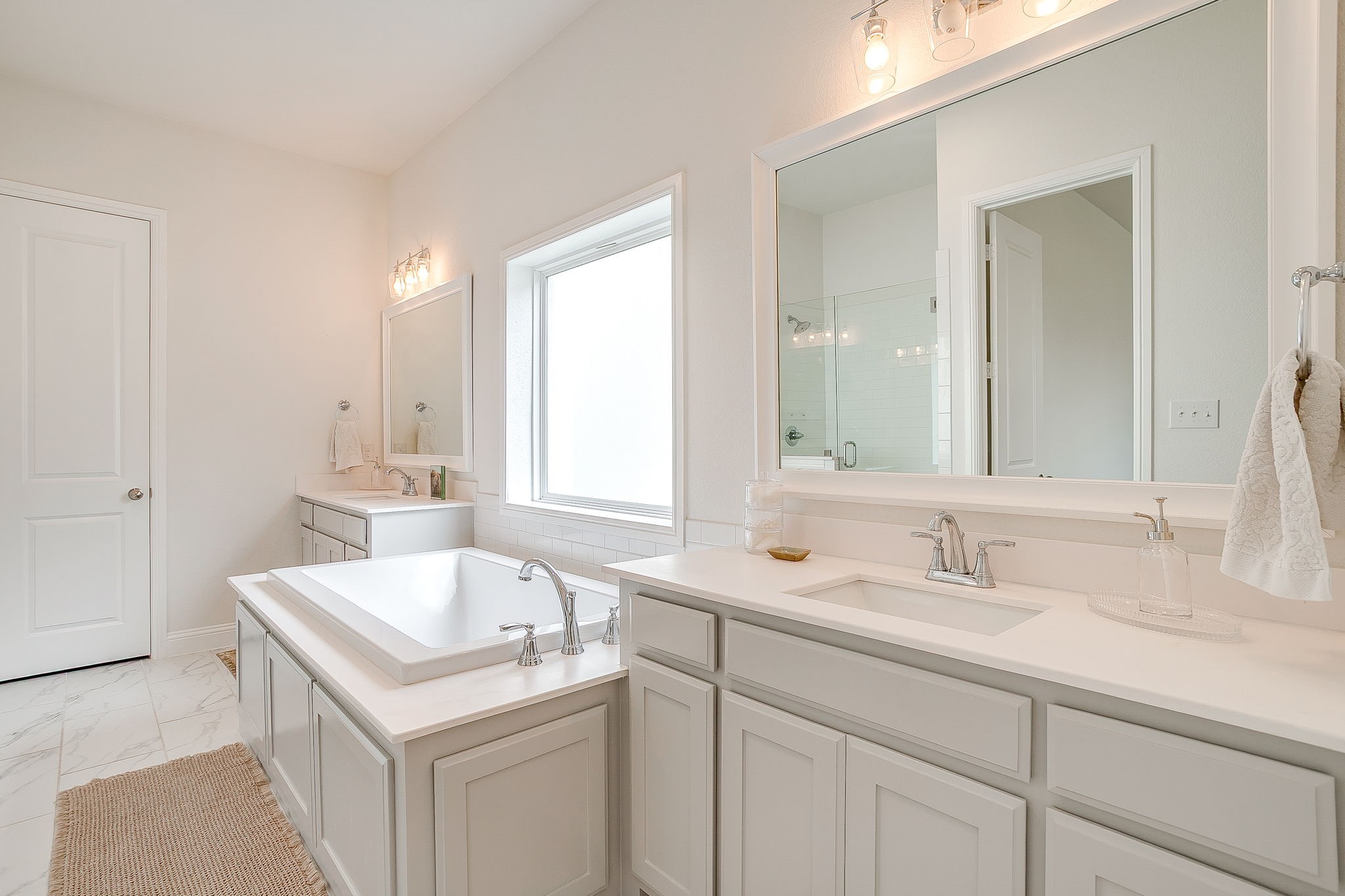 229 Observation Drive N