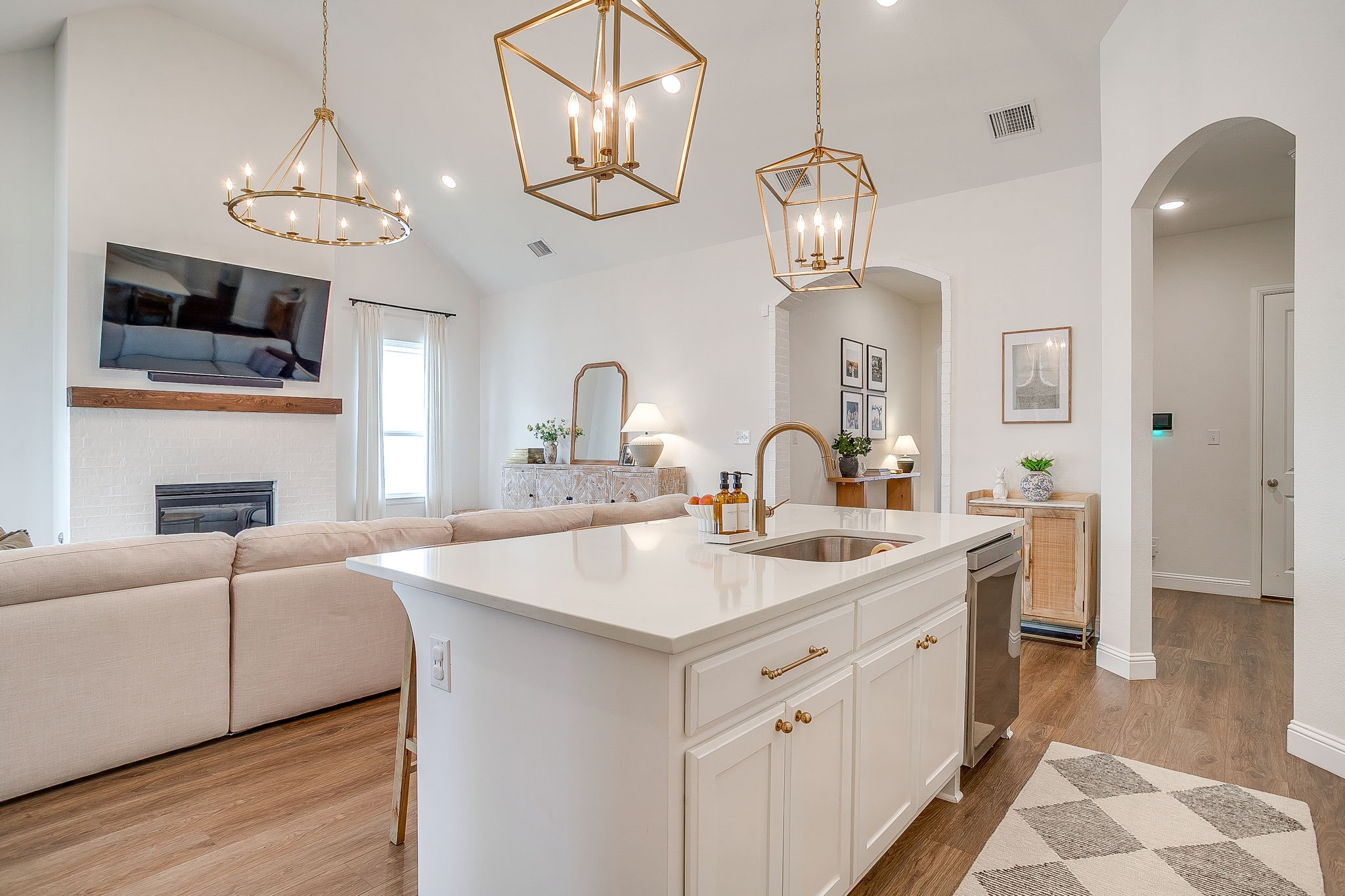 229 Observation Drive N