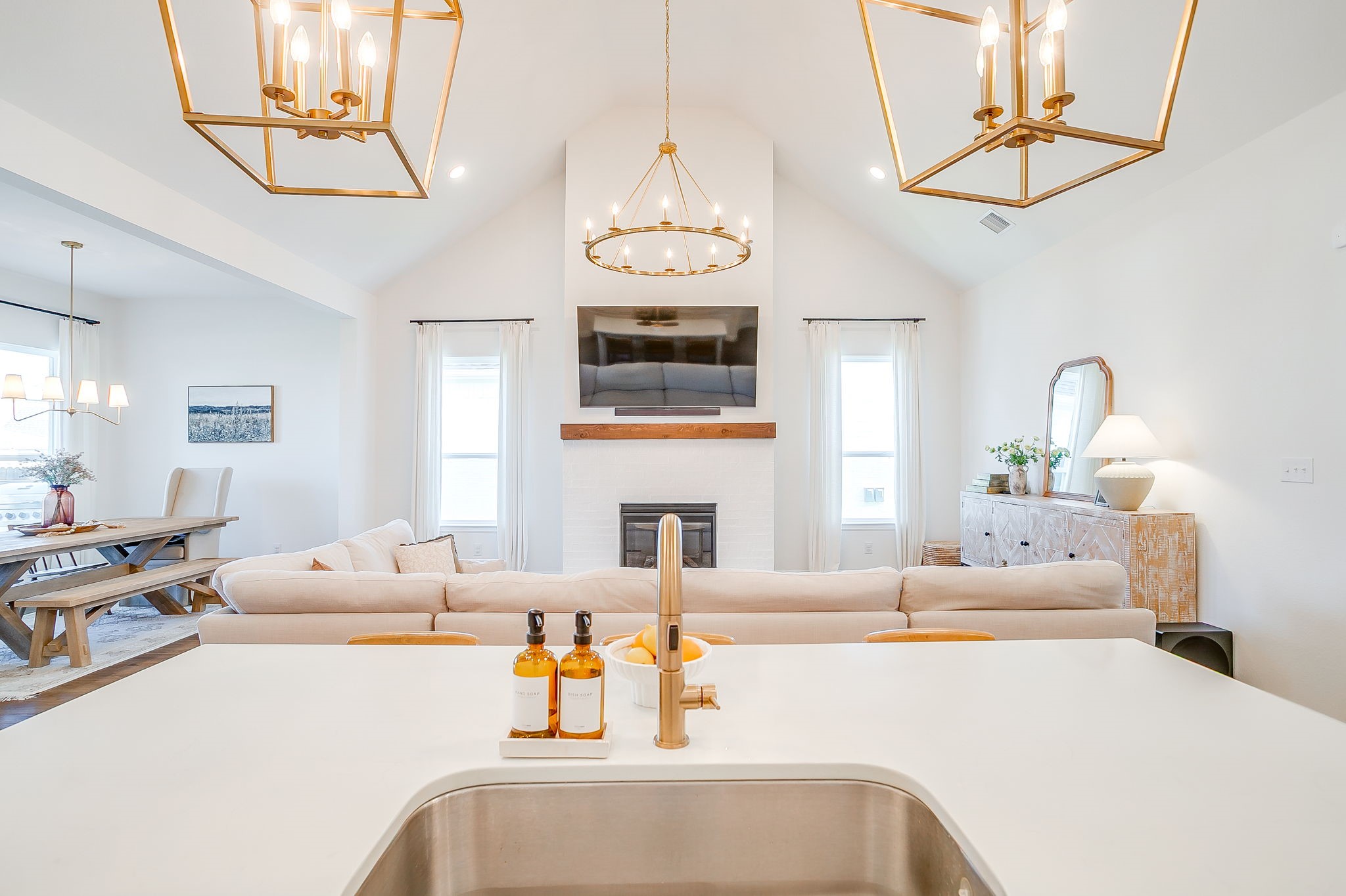 229 Observation Drive N