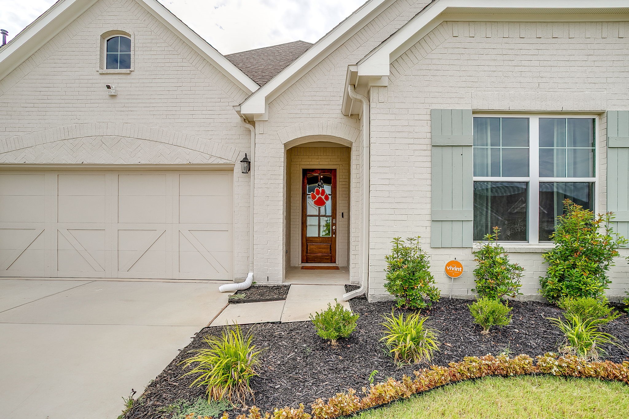 229 Observation Drive N