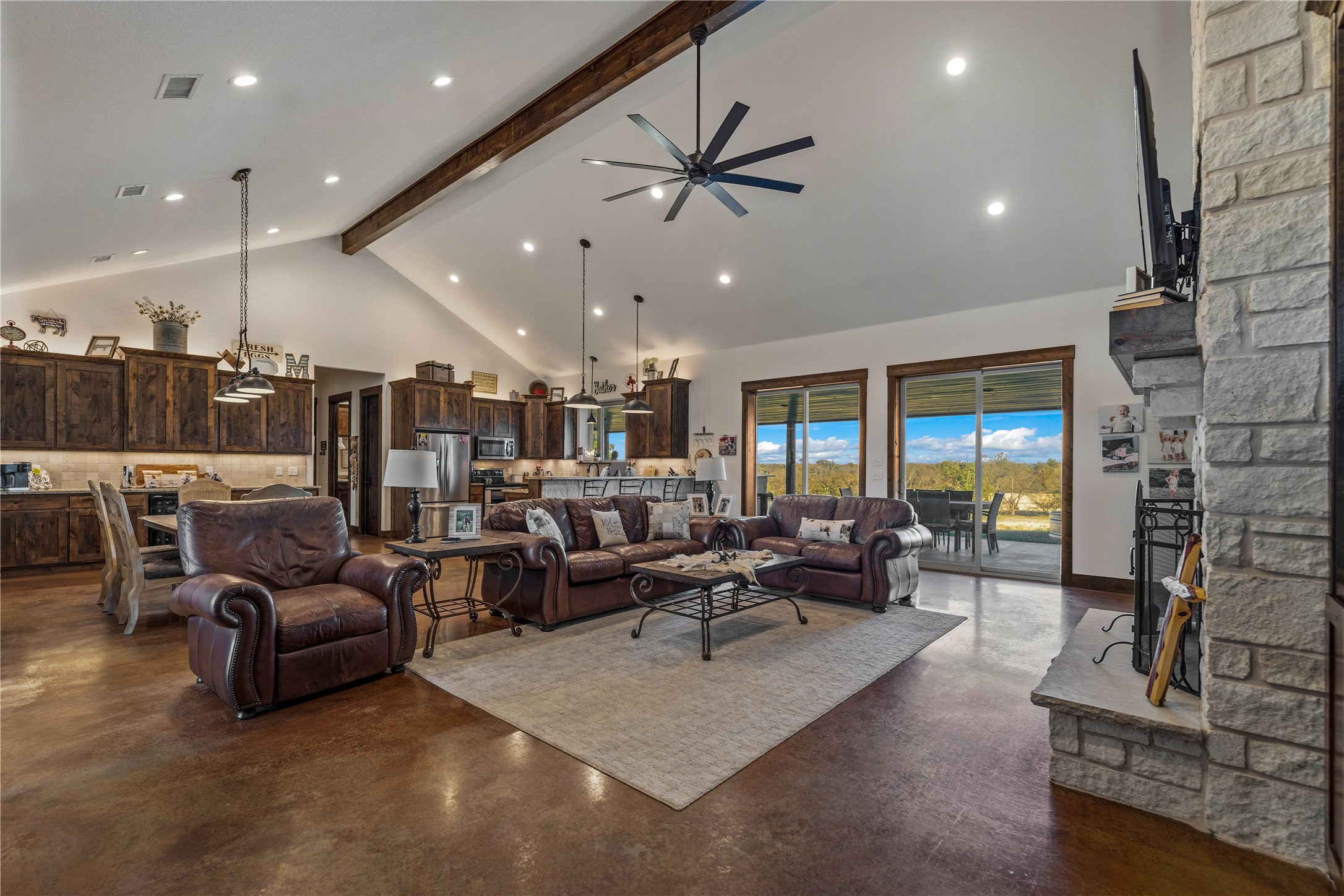 124 Private Road 3209