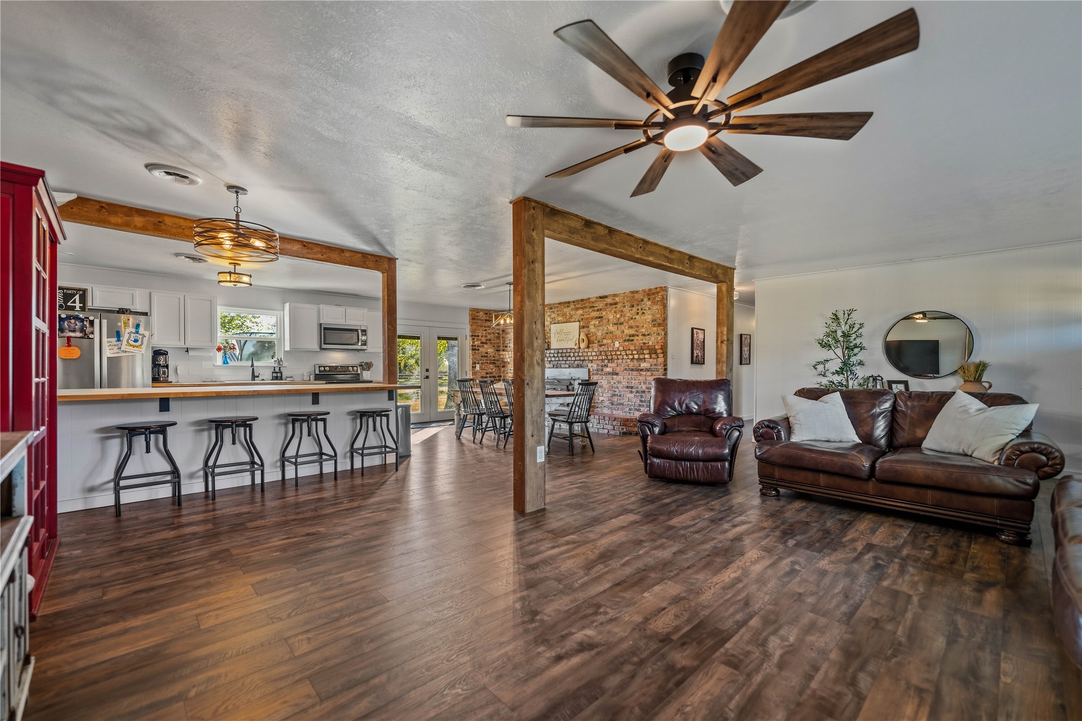 124 Private Road 3209