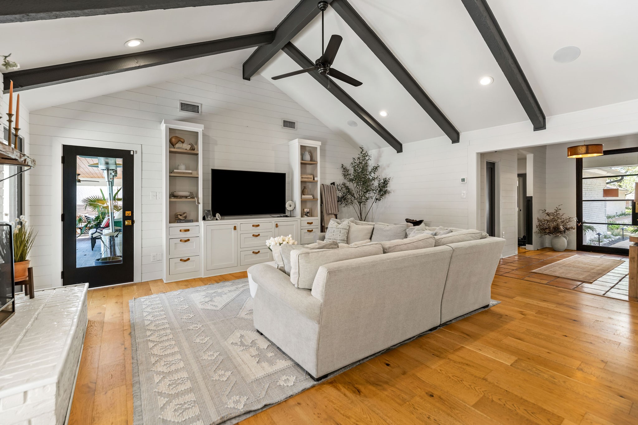 6658 Mike Lane Court