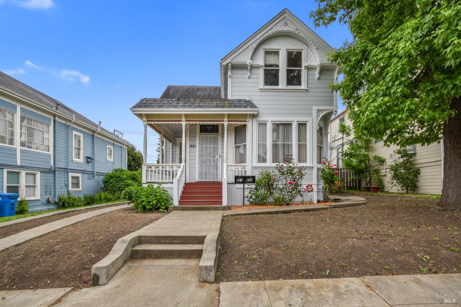821 Louisiana Street