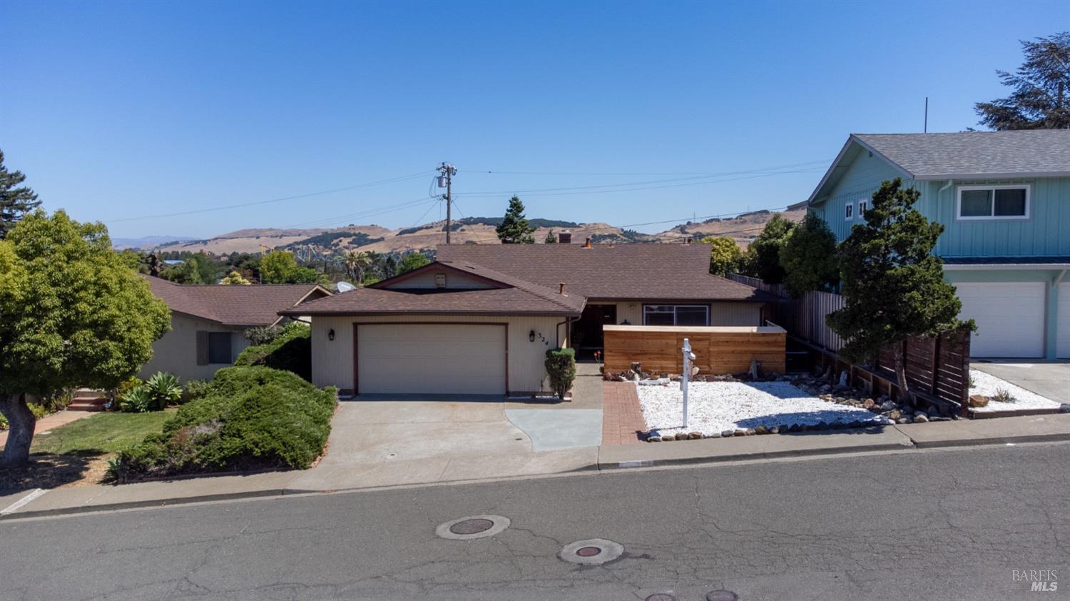 324 Whitecliff Drive