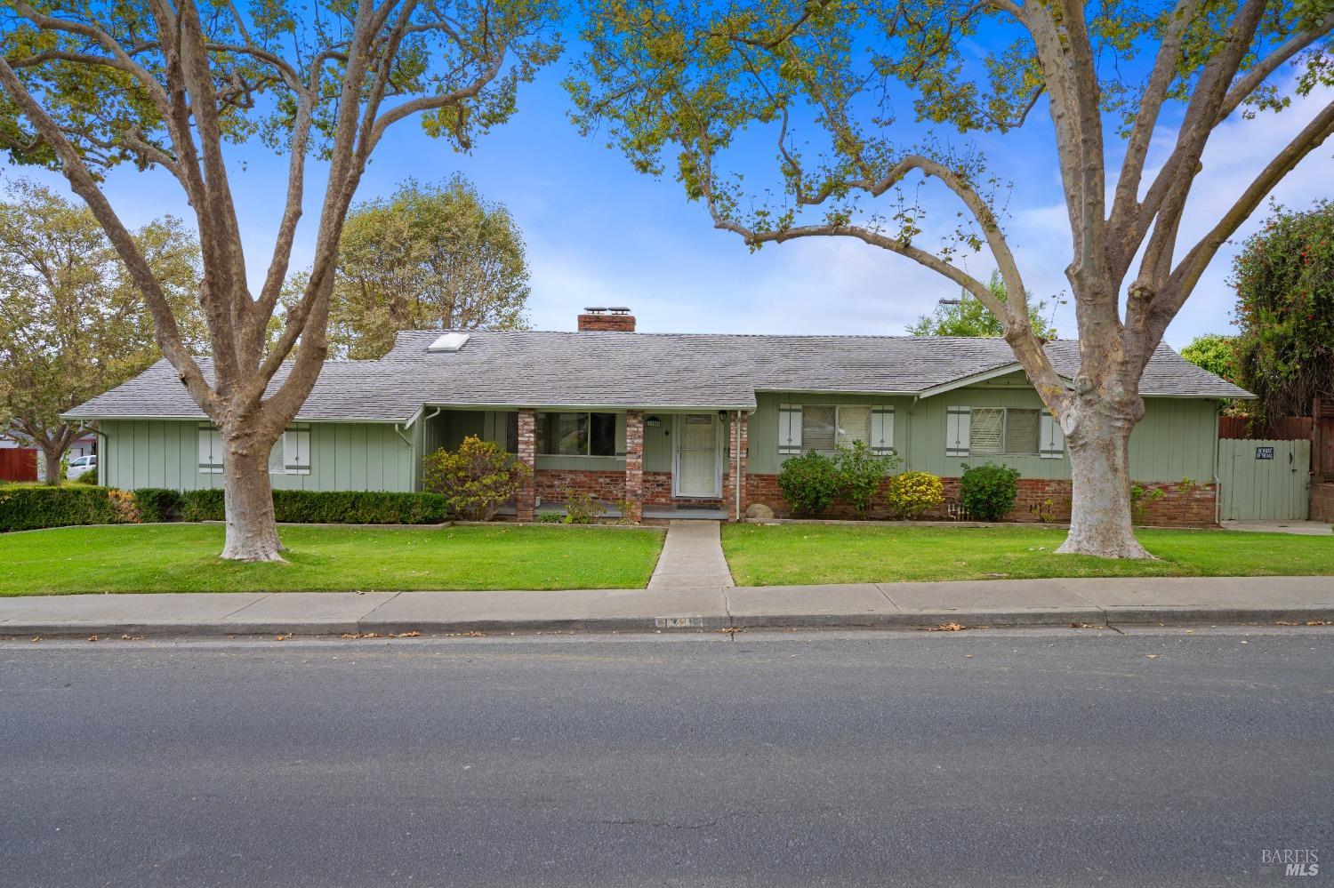 1305 Rollingwood Drive