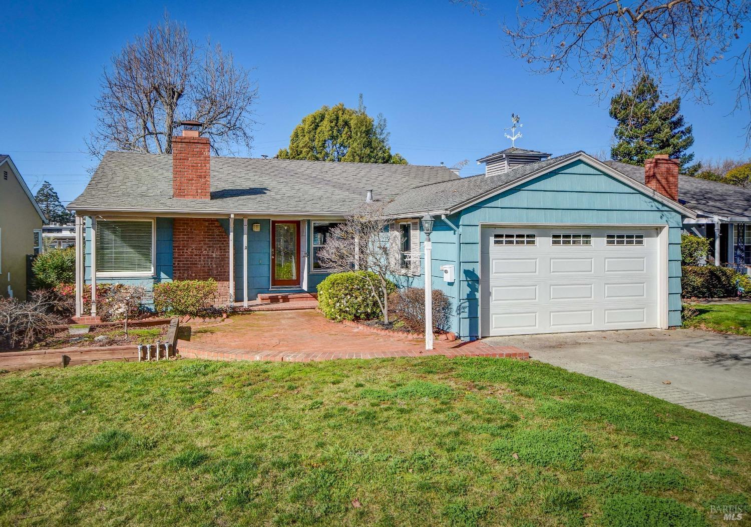 1025 Mariposa Street