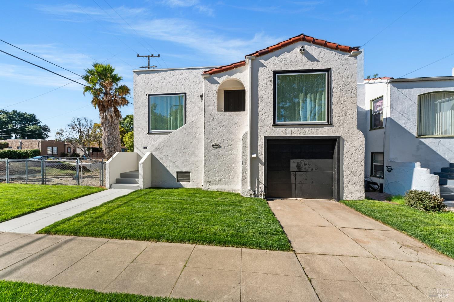 1402 Rice Street
