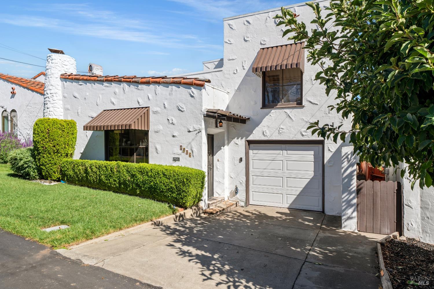 1086 Calaveras Way