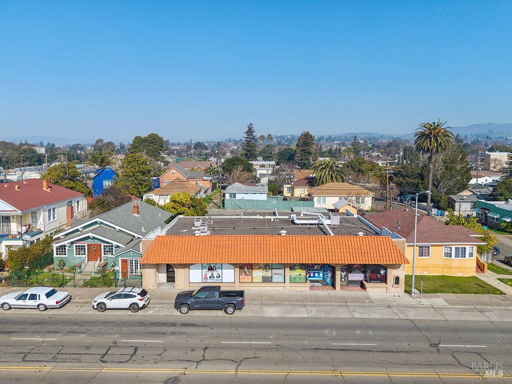 1220 Georgia Street