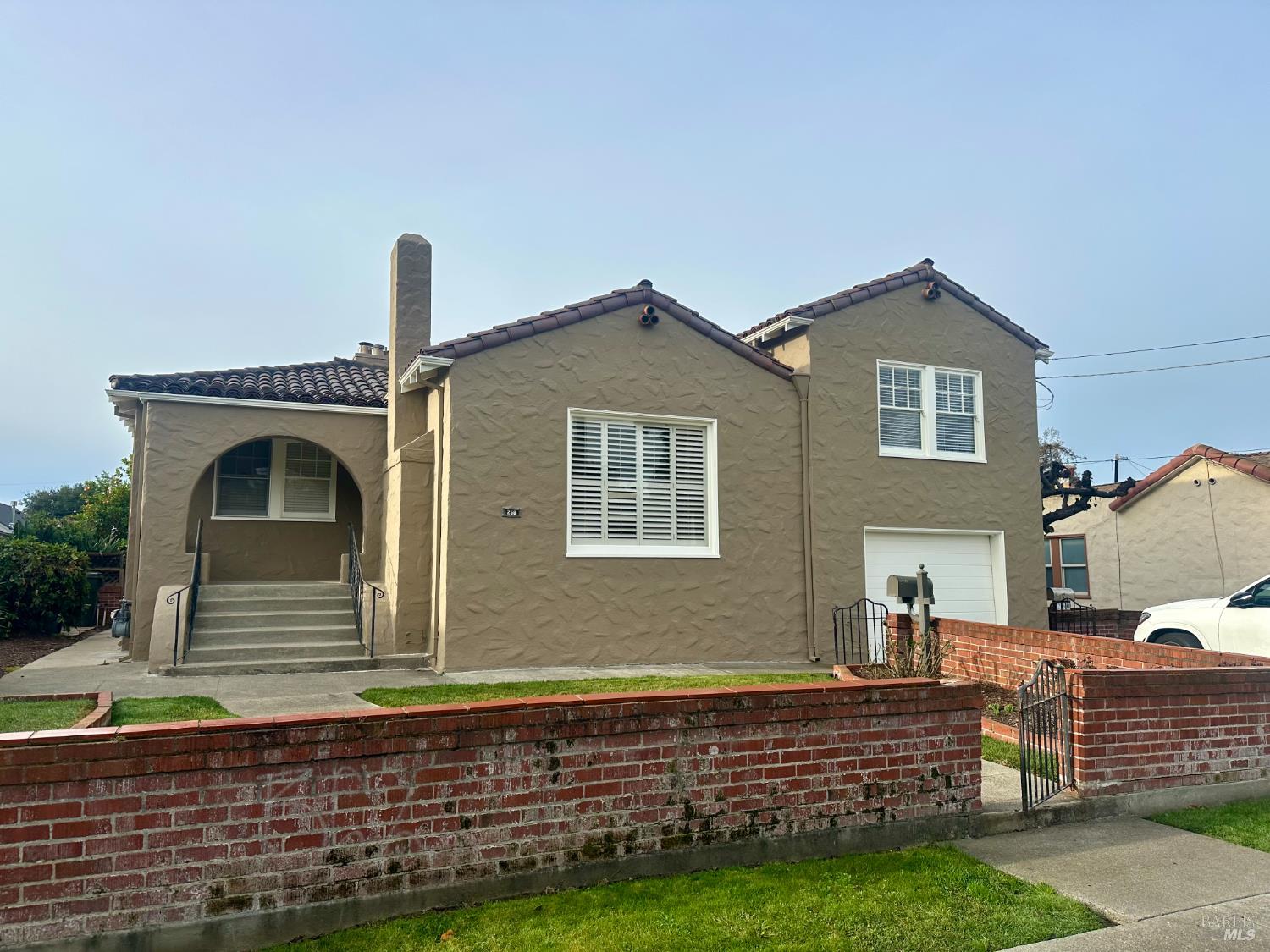 258 W J Street