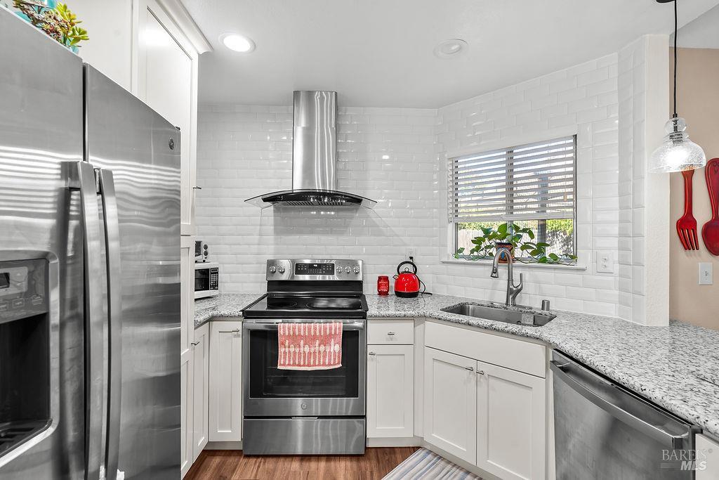 153 Bridlewood Court