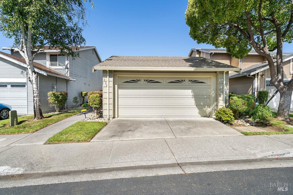 153 Bridlewood Court