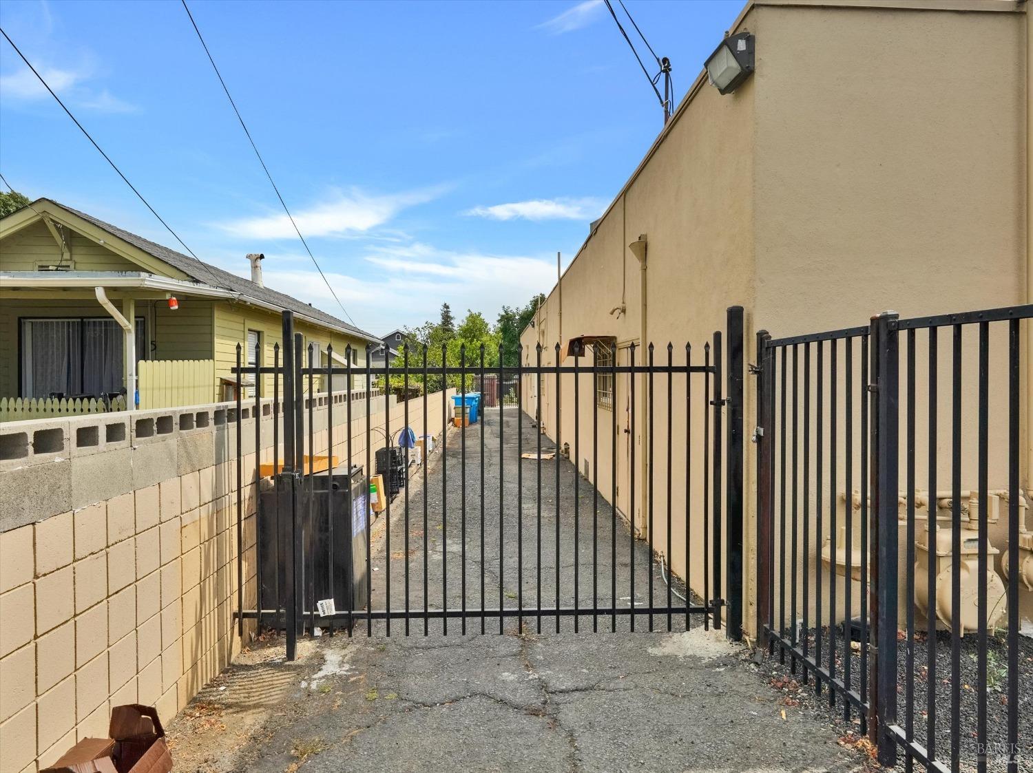 860 Tuolumne Street