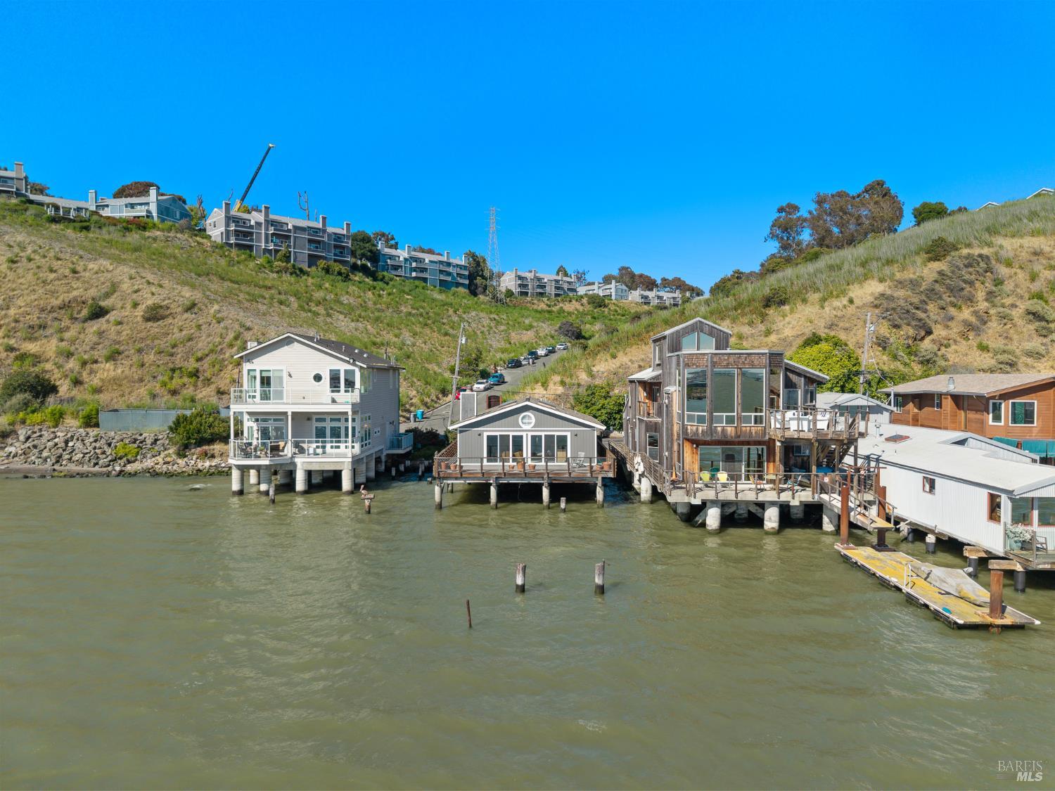 2 Sandy Beach Road