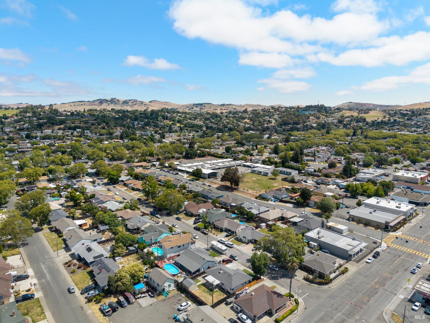 711 Warford Avenue