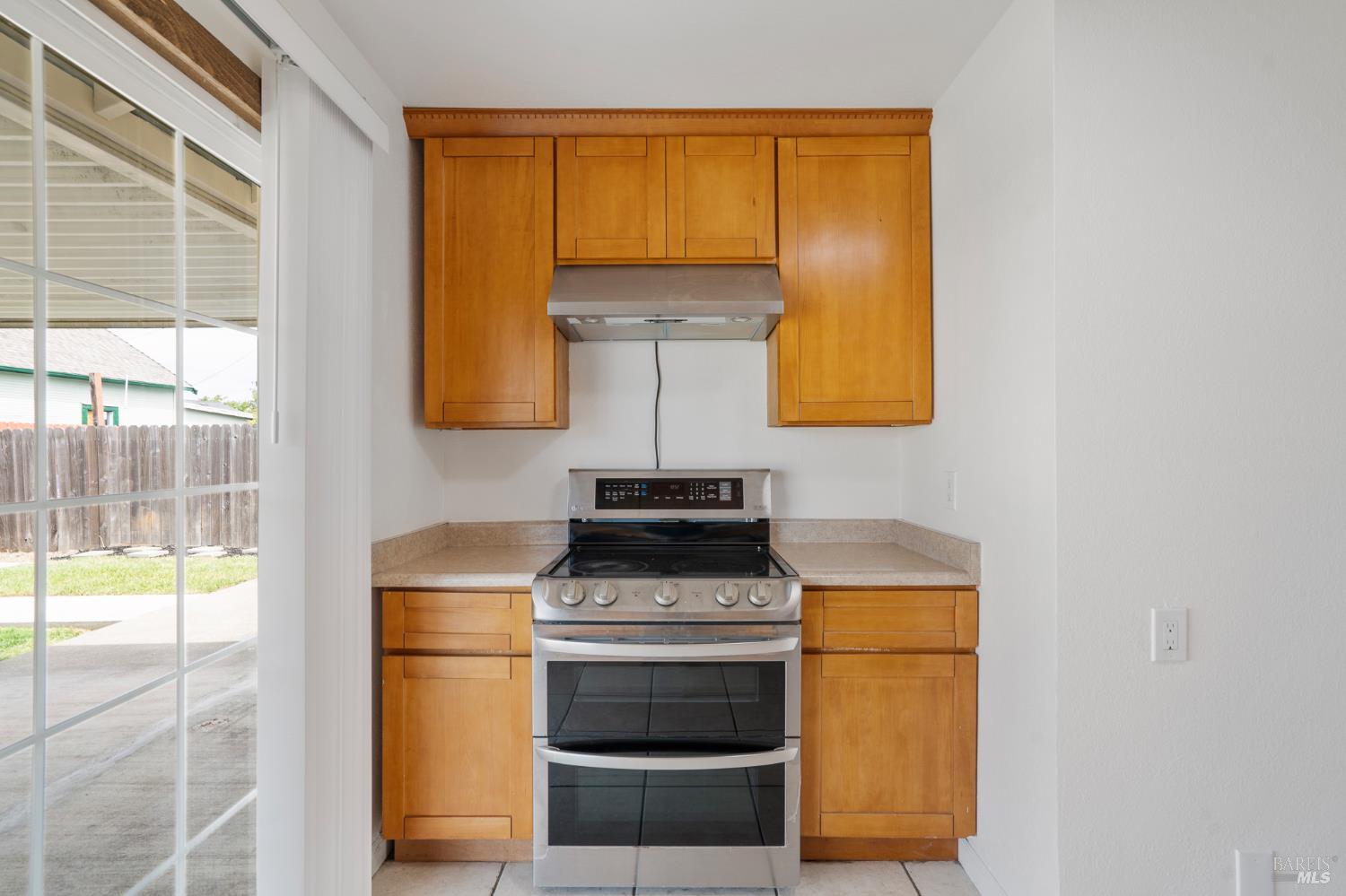 711 Warford Avenue