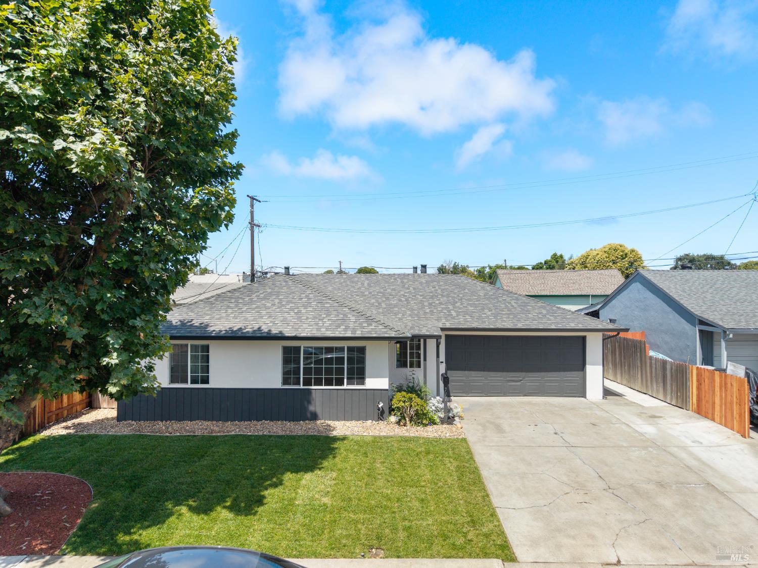 711 Warford Avenue