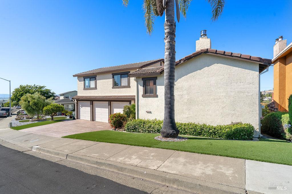 112 Serra Drive