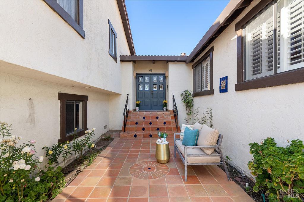 112 Serra Drive