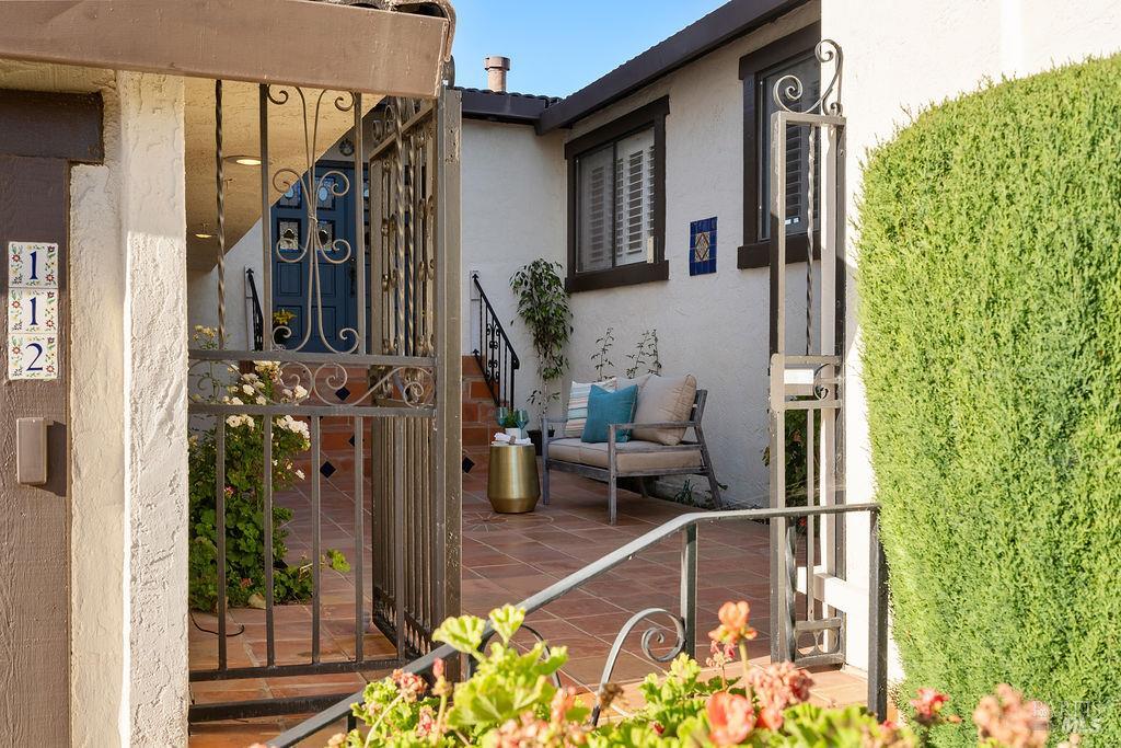 112 Serra Drive