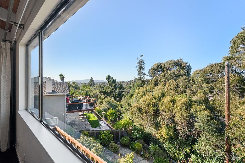 112 Serra Drive