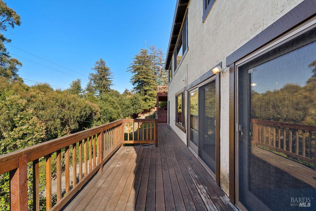 112 Serra Drive